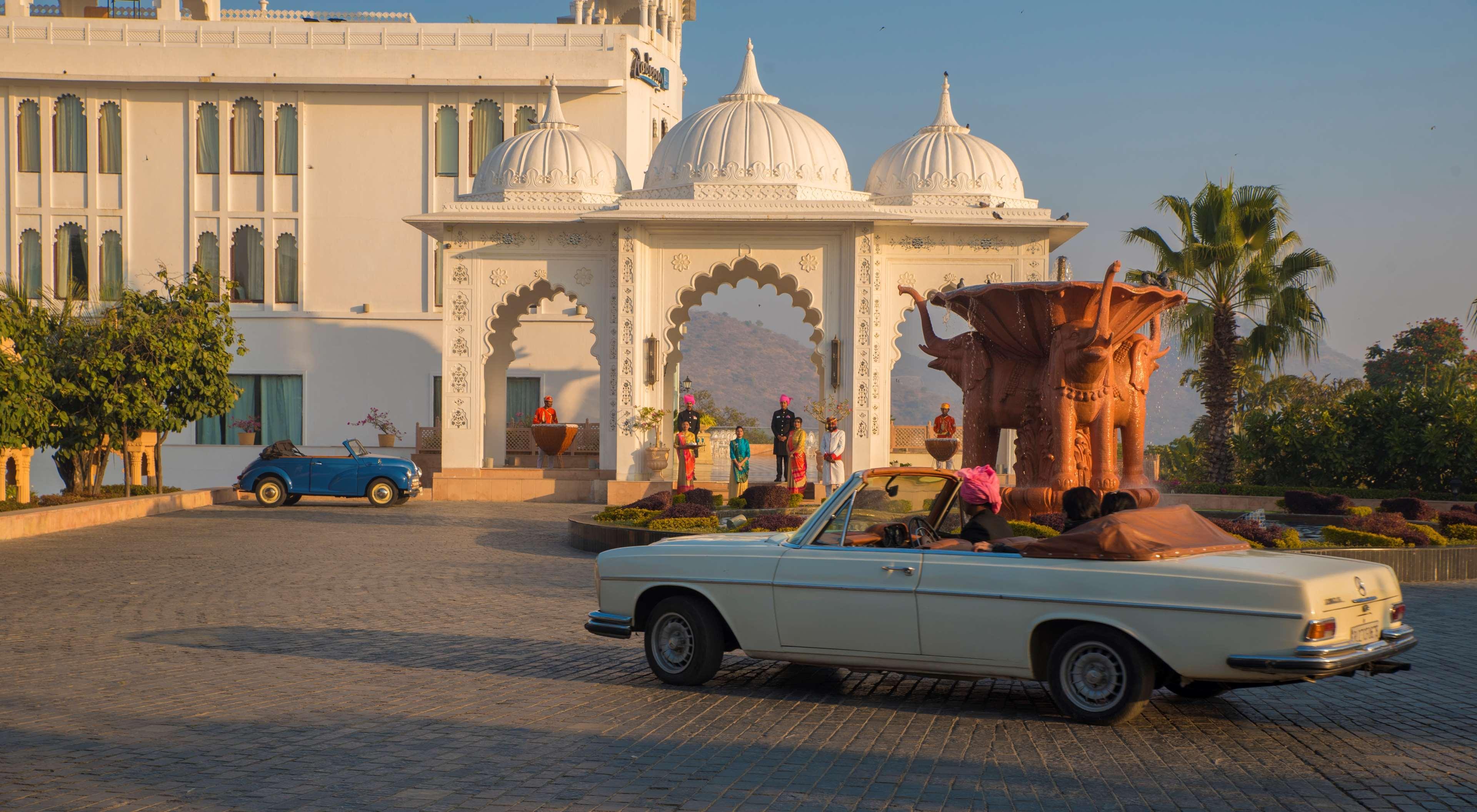 Radisson Blu Udaipur Palace Resort & Spa Экстерьер фото