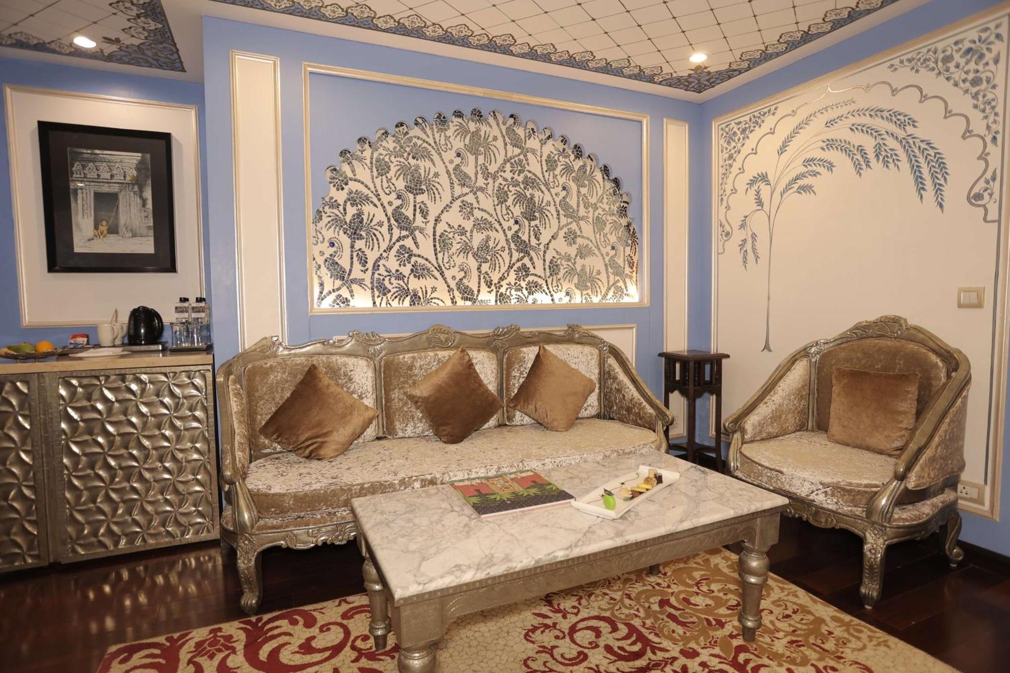 Radisson Blu Udaipur Palace Resort & Spa Экстерьер фото