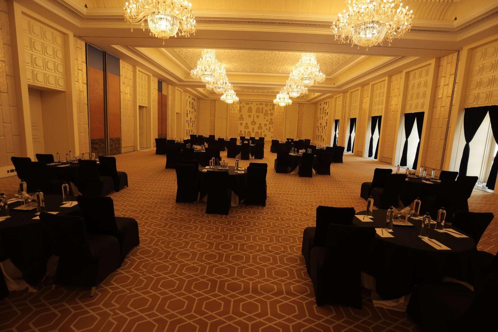 Radisson Blu Udaipur Palace Resort & Spa Экстерьер фото