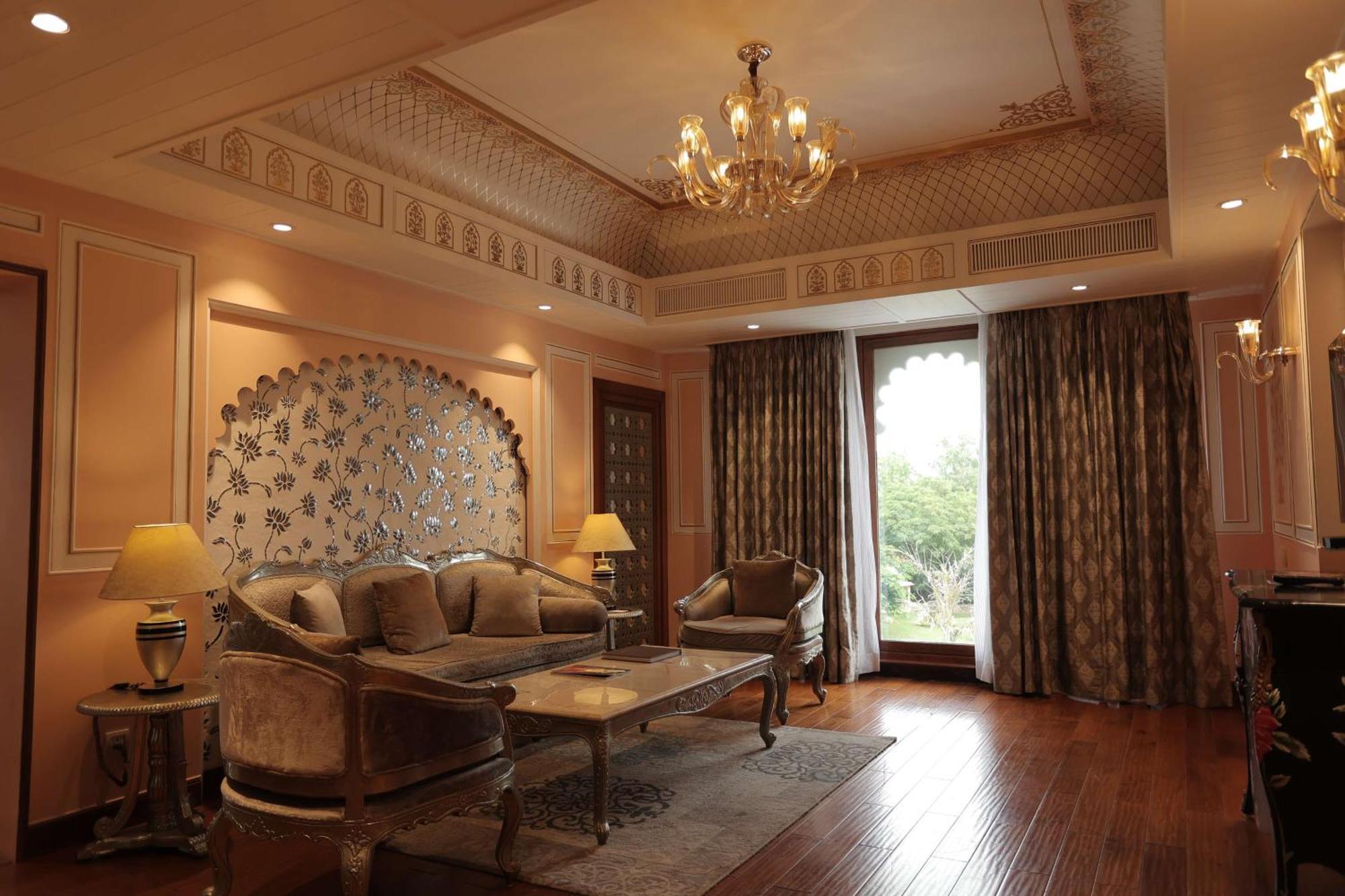 Radisson Blu Udaipur Palace Resort & Spa Экстерьер фото