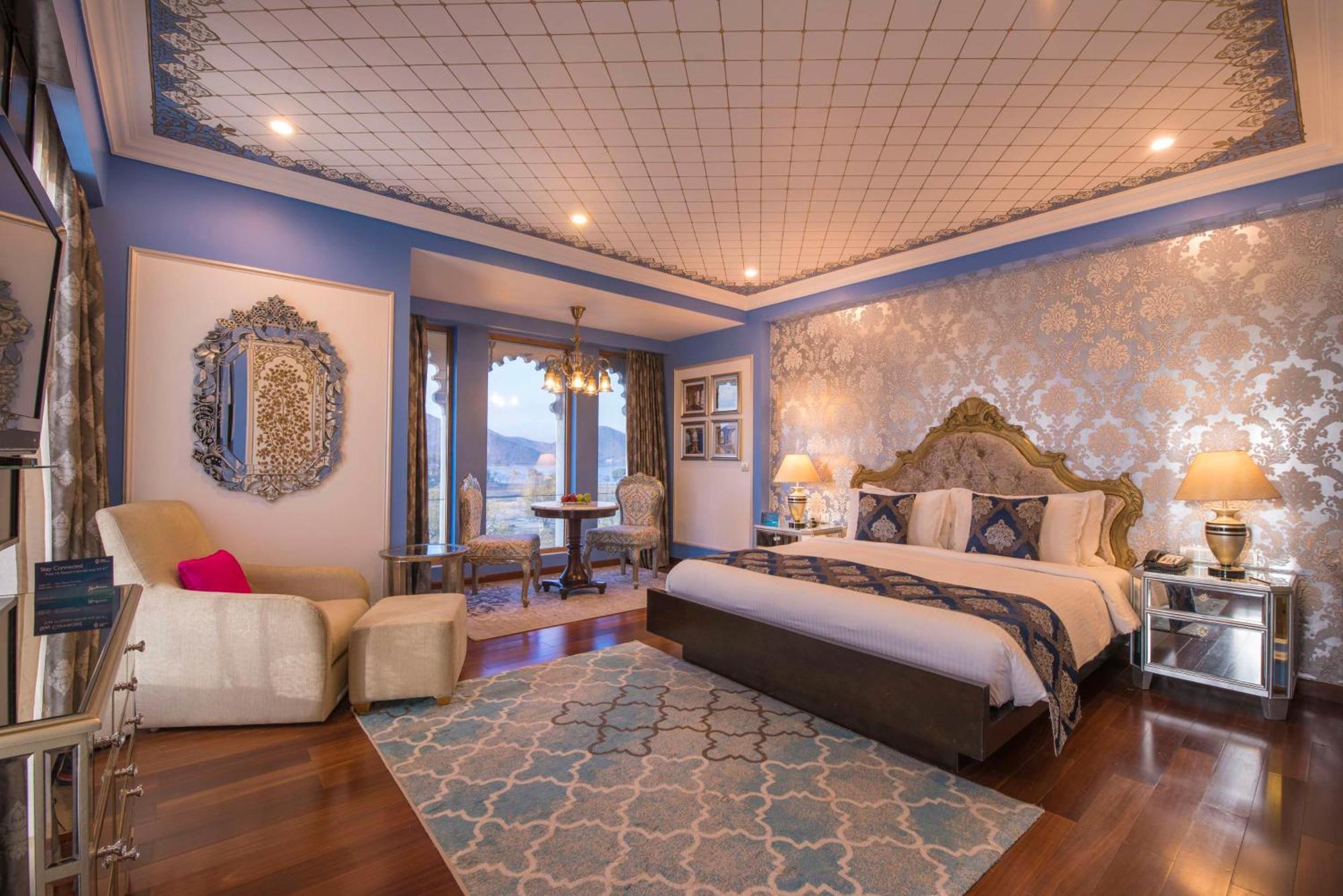 Radisson Blu Udaipur Palace Resort & Spa Экстерьер фото