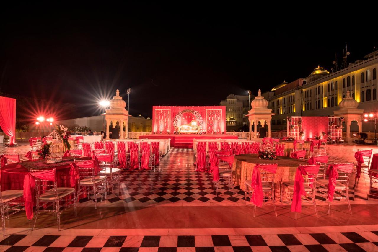 Radisson Blu Udaipur Palace Resort & Spa Экстерьер фото